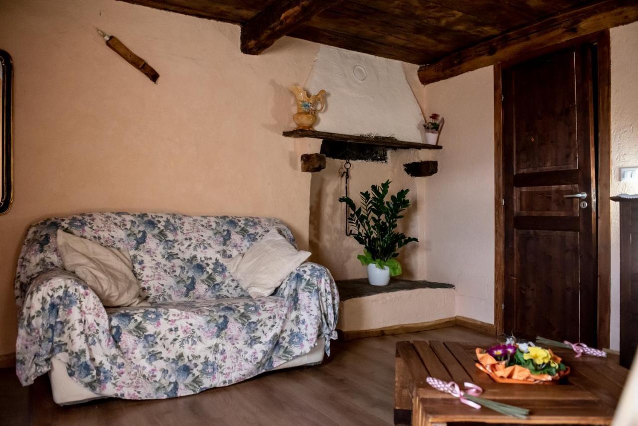 Agribenessere Agli Abatti Barge Εξωτερικό φωτογραφία